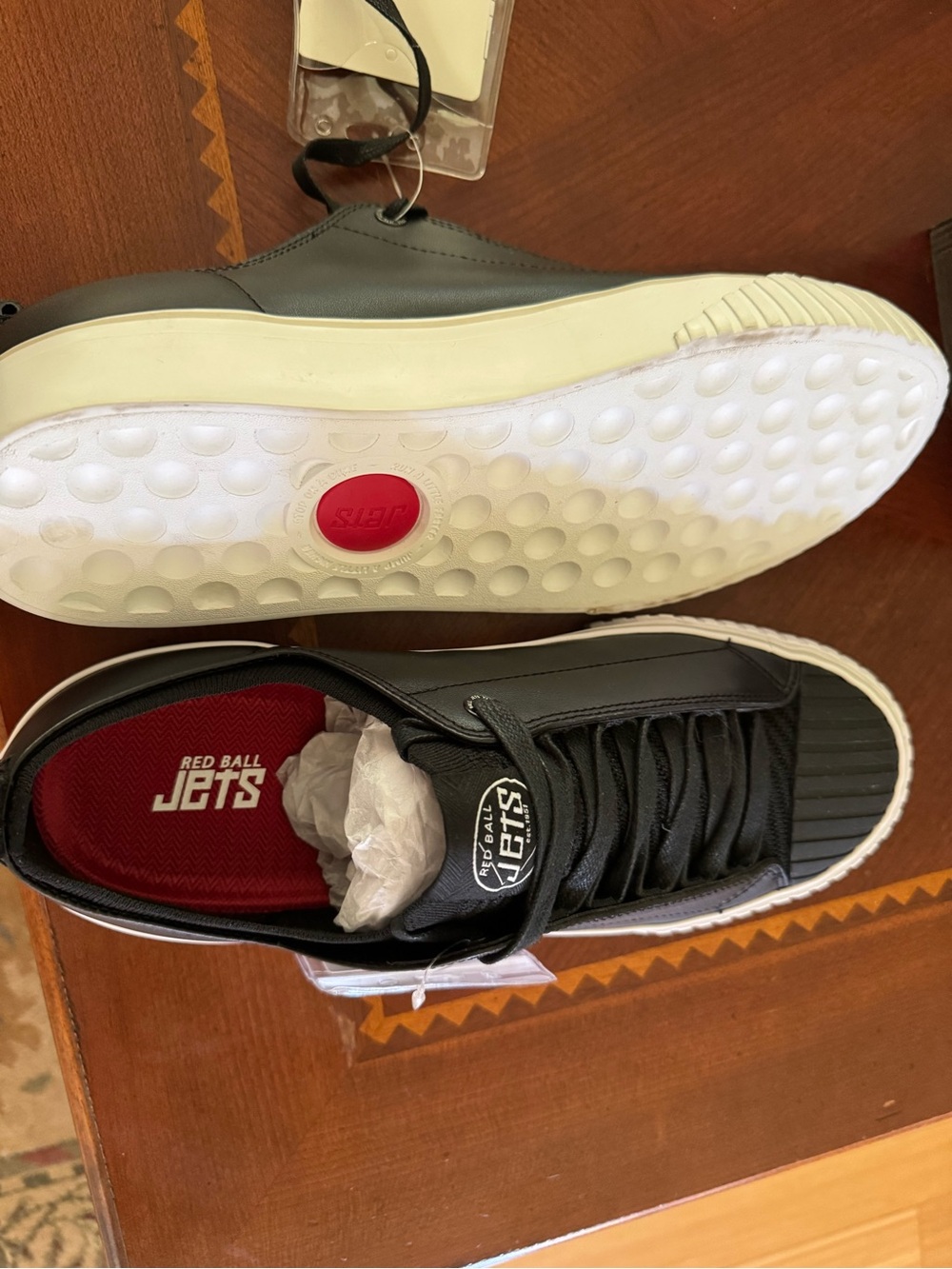 Men’s Black Low-Top Sneakers